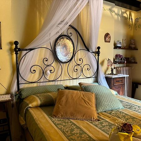 Апартаменты Casa Giulia, Il Gioiello Del Borgo Чертальдо Экстерьер фото