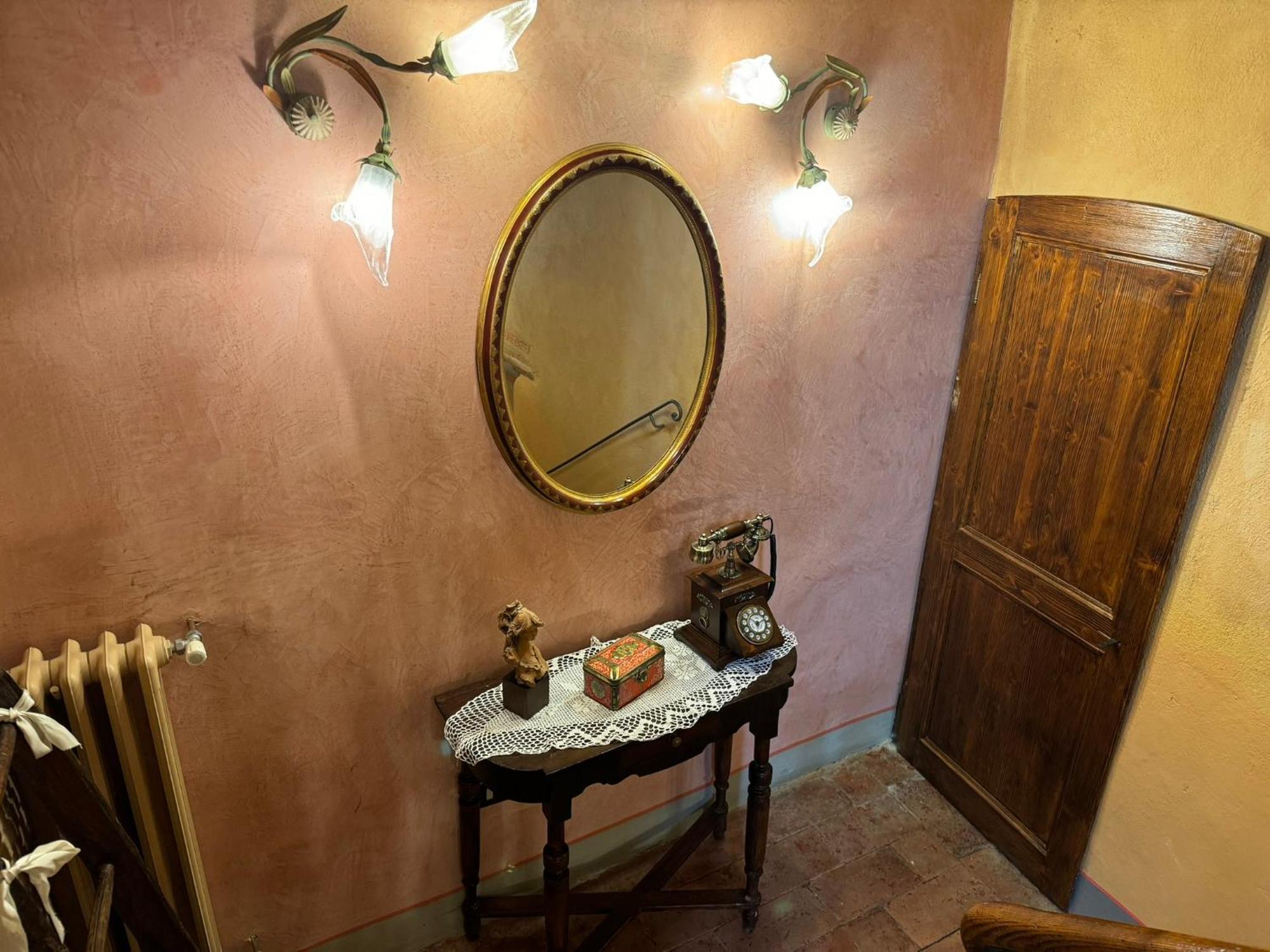 Апартаменты Casa Giulia, Il Gioiello Del Borgo Чертальдо Экстерьер фото