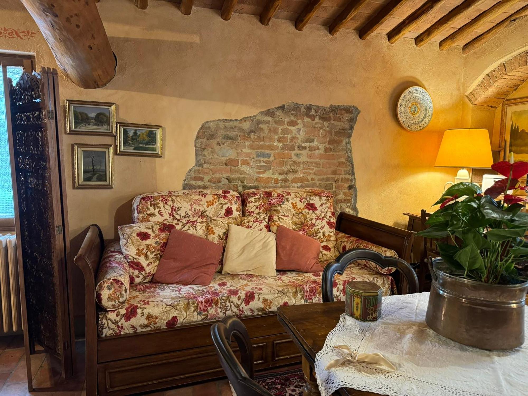Апартаменты Casa Giulia, Il Gioiello Del Borgo Чертальдо Экстерьер фото