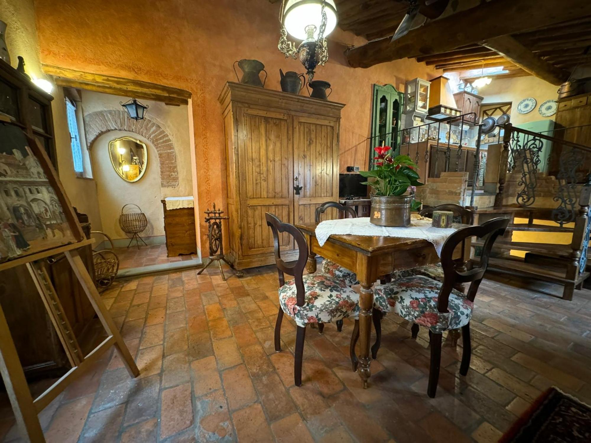 Апартаменты Casa Giulia, Il Gioiello Del Borgo Чертальдо Экстерьер фото