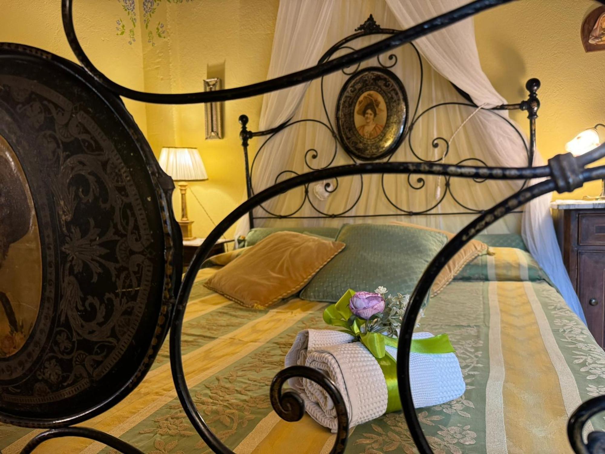 Апартаменты Casa Giulia, Il Gioiello Del Borgo Чертальдо Экстерьер фото