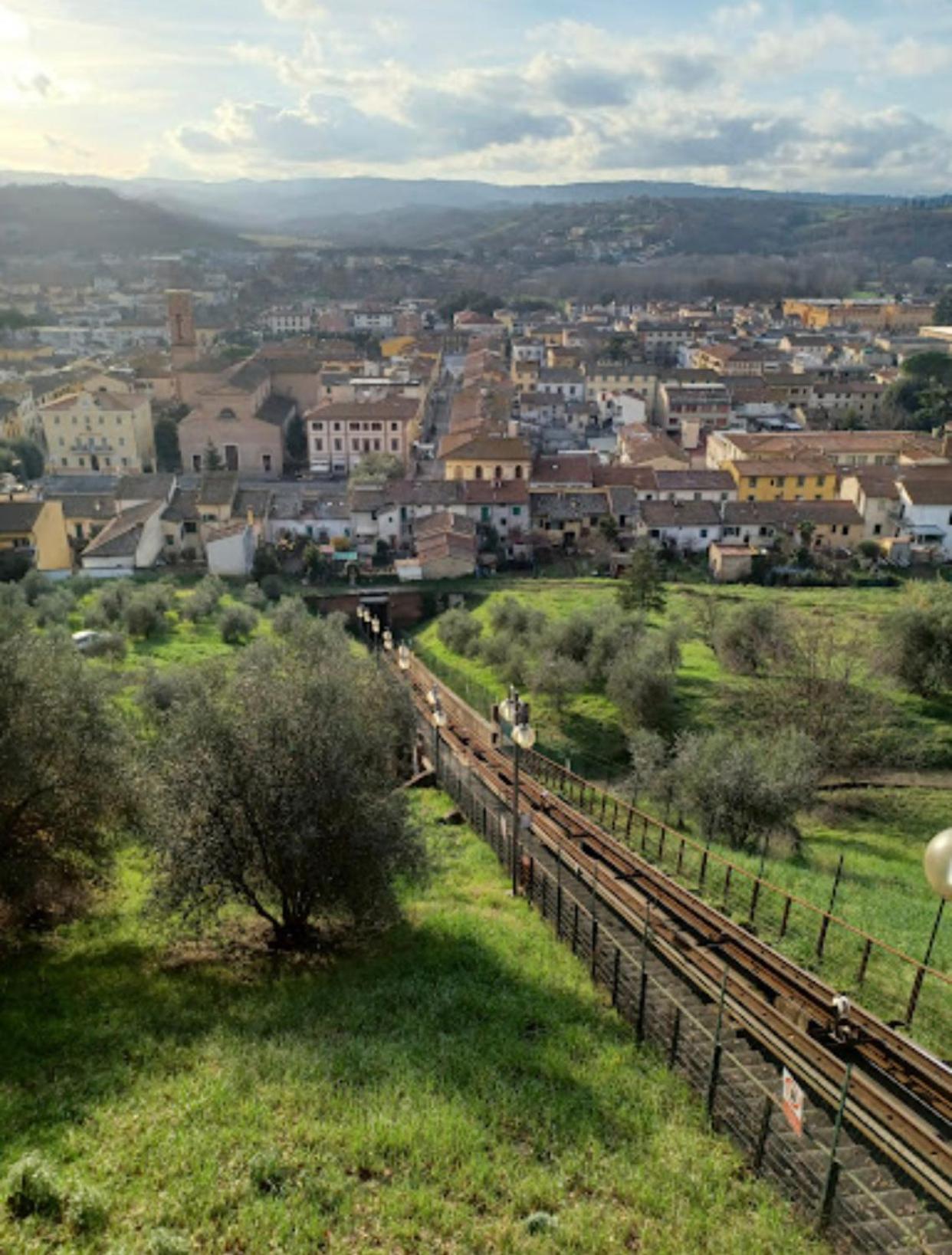 Апартаменты Casa Giulia, Il Gioiello Del Borgo Чертальдо Экстерьер фото